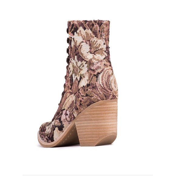 JEFFREY CAMPBELL LACE-UP WESTERN HEELED BOOT - Picture 2 of 8